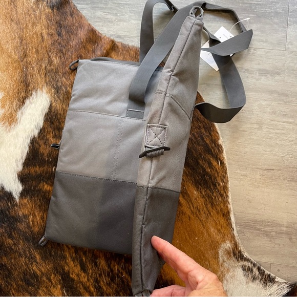 Port Authority Insulated Cooler Bag - Picture 4 of 9